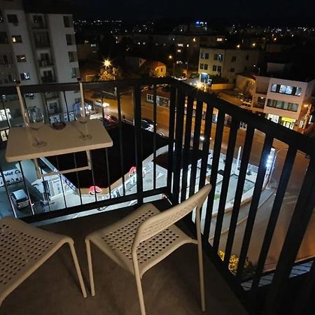 Welcome In Central Pitesti Apartment Exterior photo