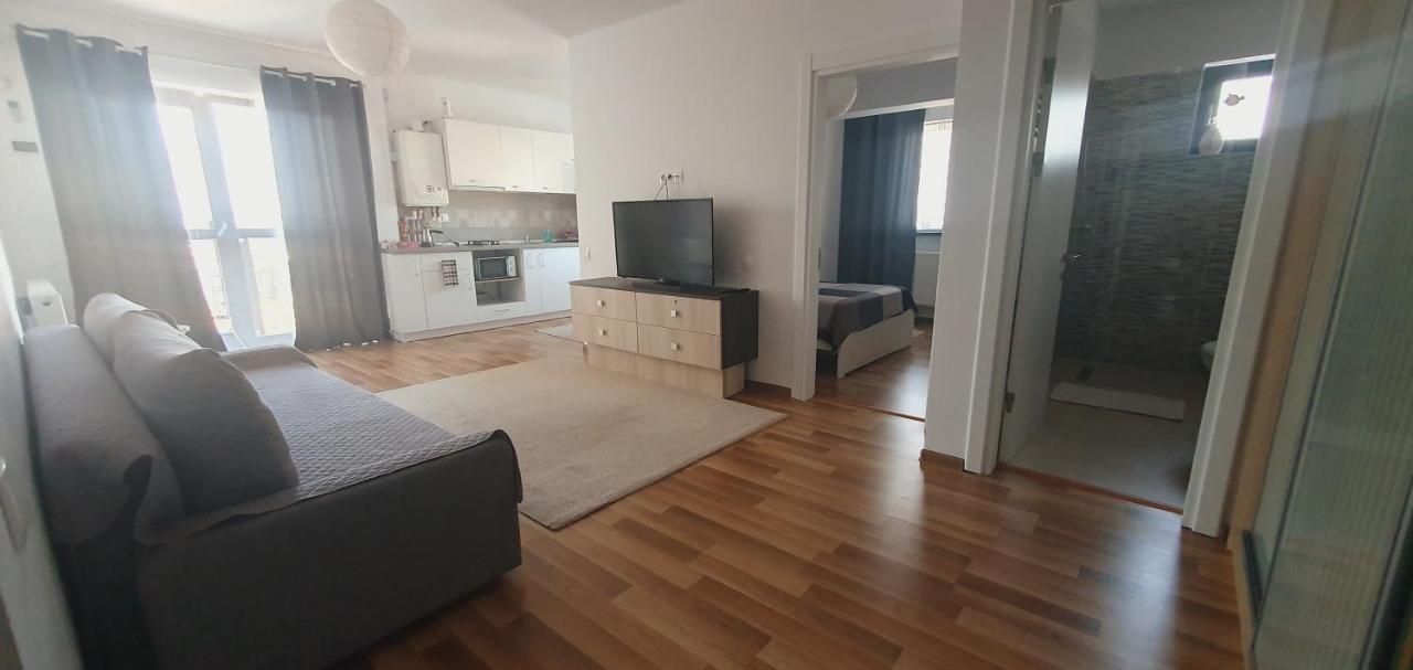 Welcome In Central Pitesti Apartment Exterior photo